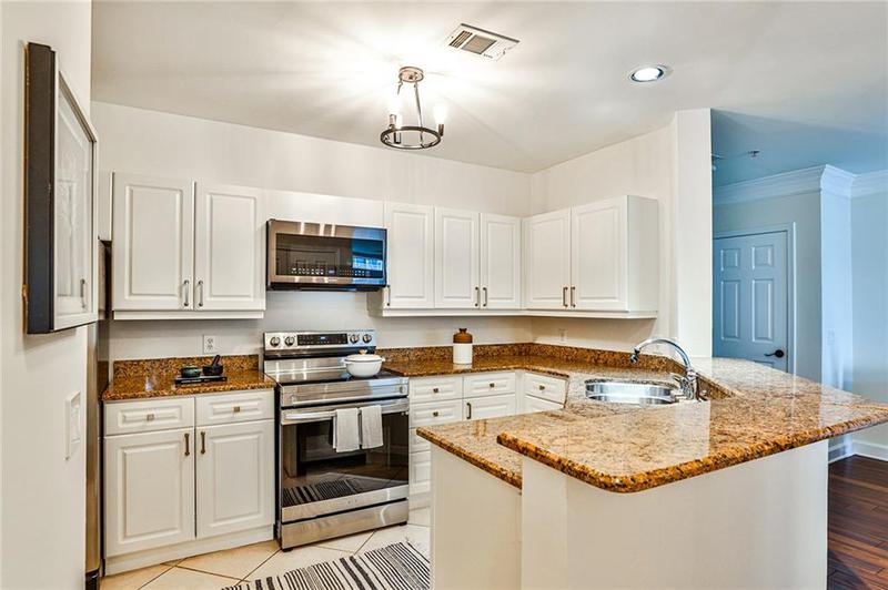 Image for property 3334 Peachtree Road 704, Atlanta, GA 30326