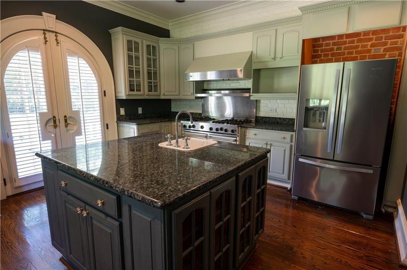 Image for property 4790 Shallowford Road, Roswell, GA 30075