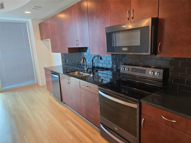 Image for property 400 Peachtree Street 3007, Atlanta, GA 30308