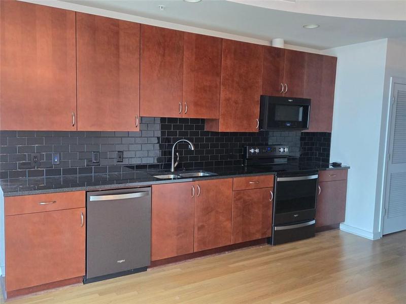 Image for property 400 Peachtree Street 3007, Atlanta, GA 30308