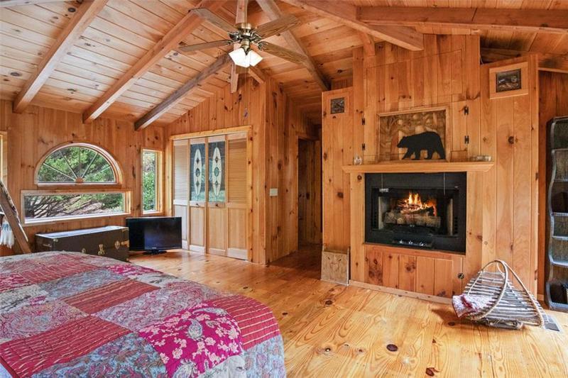 Image for property 204 LAW GROUND CREEK Road, Talking Rock, GA 30175