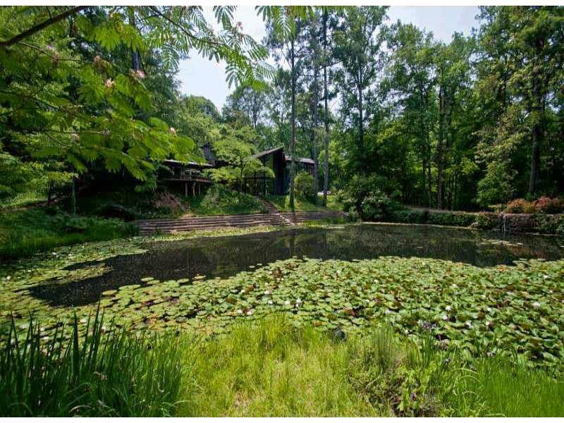 Image for property 2518 Wesley Road, Atlanta, GA 30327