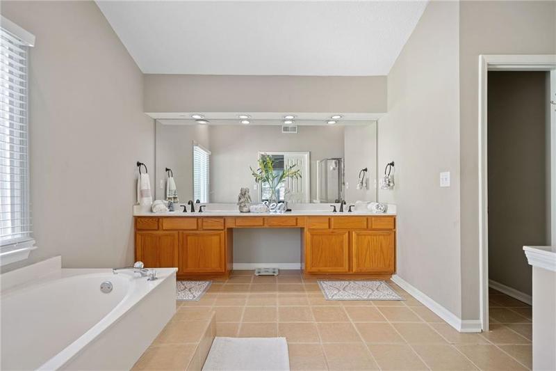 Image for property 3965 Ancroft Circle, Peachtree Corners, GA 30092