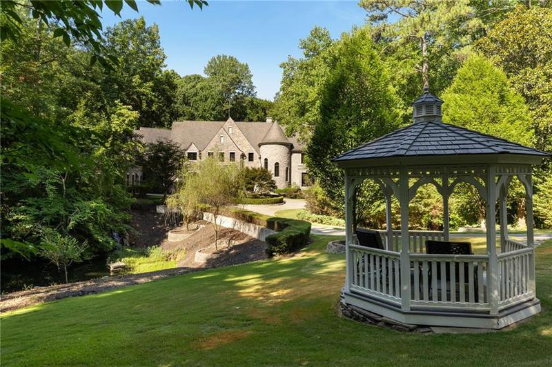 Image for property 4660 Jett Road, Atlanta, GA 30327