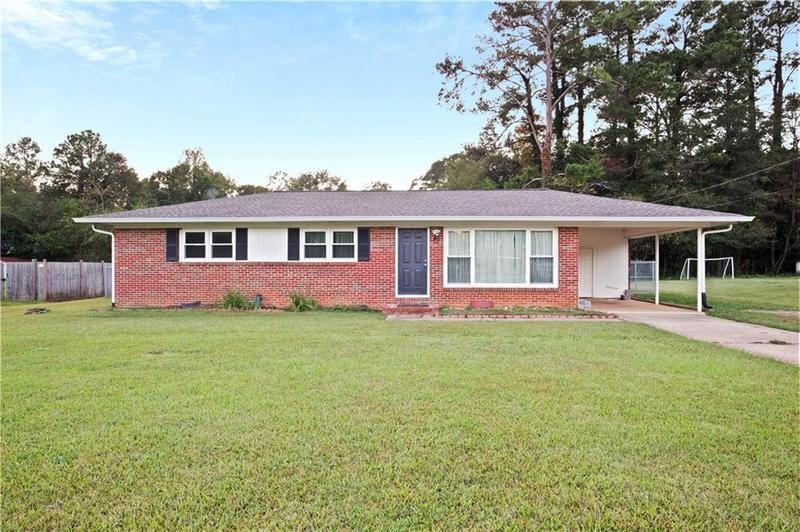 Image for property 40 Crestview Circle, Carrollton, GA 30117