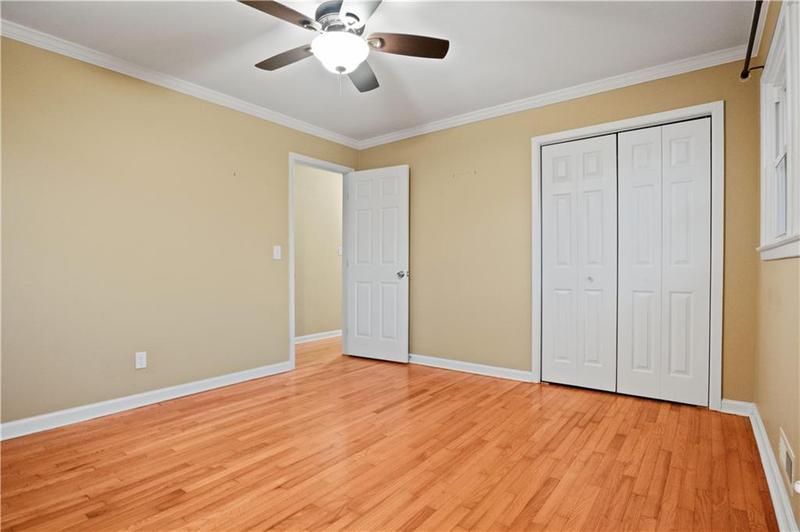 Image for property 40 Crestview Circle, Carrollton, GA 30117