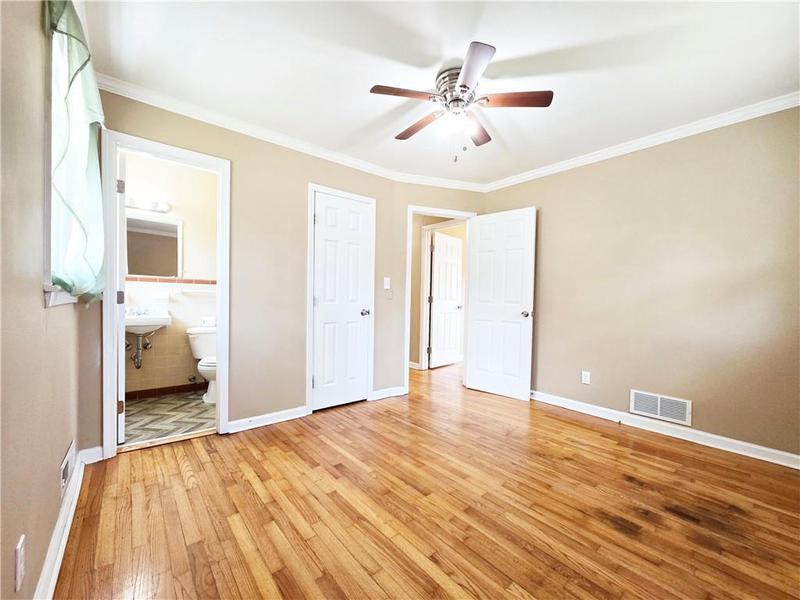 Image for property 40 Crestview Circle, Carrollton, GA 30117