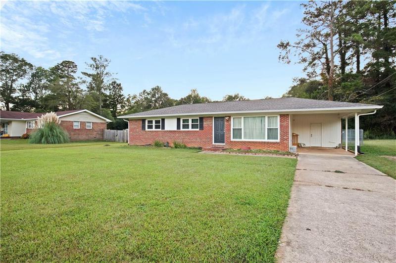 Image for property 40 Crestview Circle, Carrollton, GA 30117