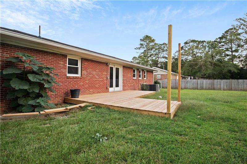 Image for property 40 Crestview Circle, Carrollton, GA 30117