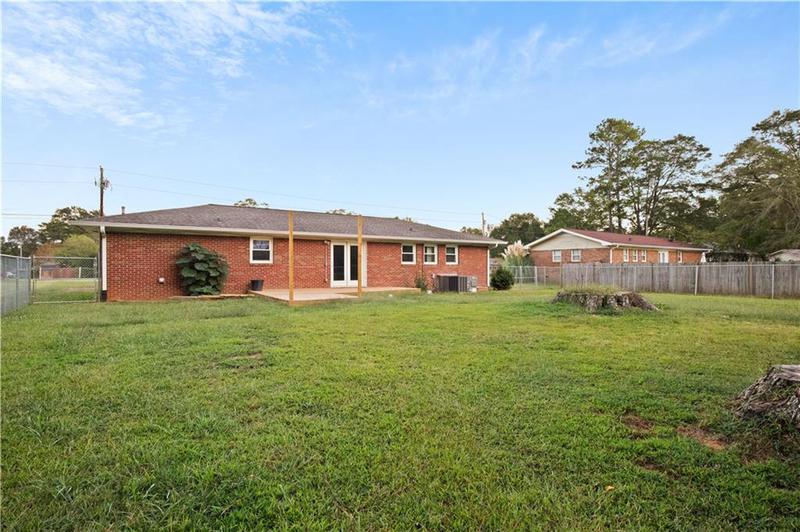 Image for property 40 Crestview Circle, Carrollton, GA 30117