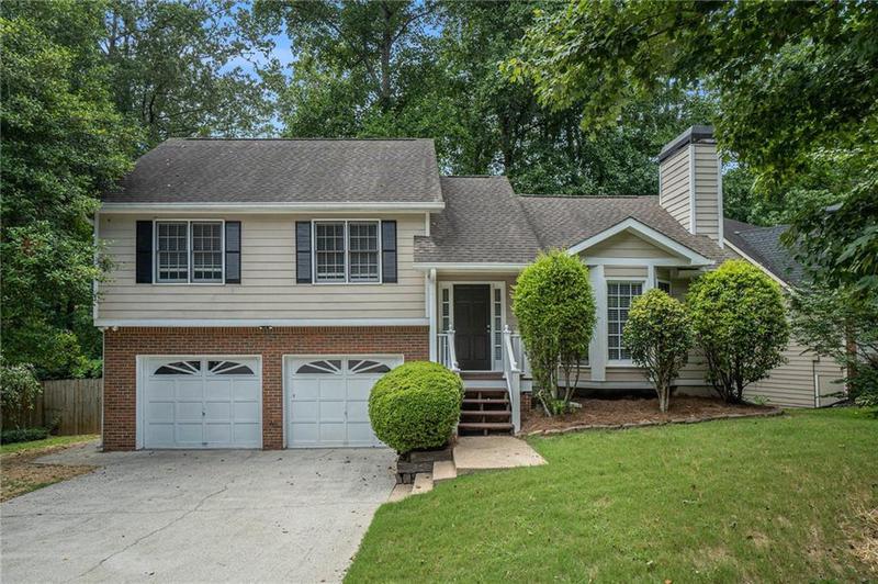 Image for property 3450 Lookout Trace, Powder Springs, GA 30127