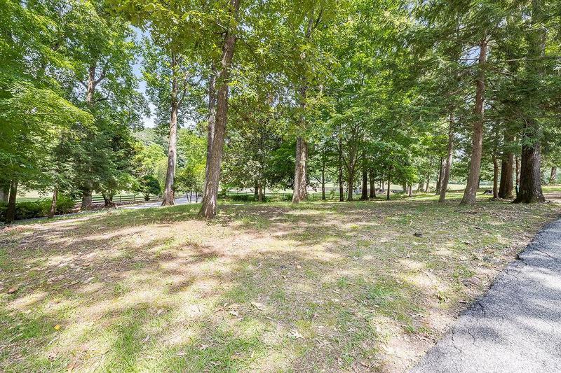 Image for property 8569 Jefferson Road, Commerce, GA 30529