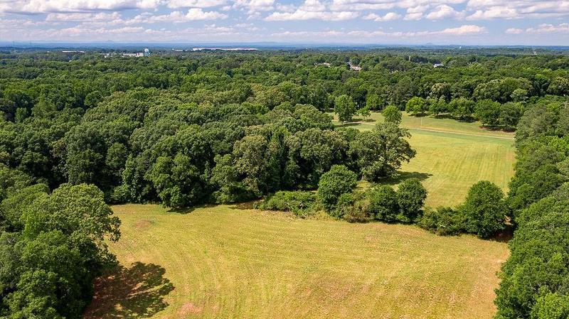 Image for property 8569 Jefferson Road, Commerce, GA 30529