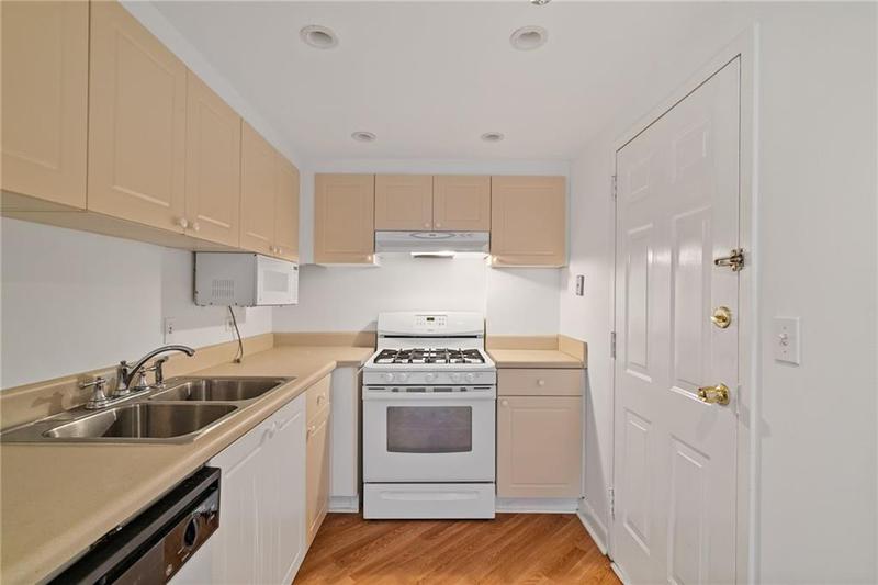 Image for property 1501 Clairmont Road B, Decatur, GA 30033
