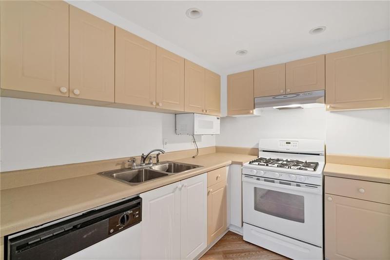 Image for property 1501 Clairmont Road B, Decatur, GA 30033