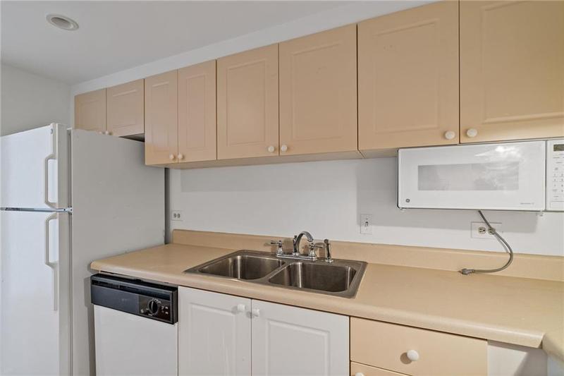 Image for property 1501 Clairmont Road B, Decatur, GA 30033