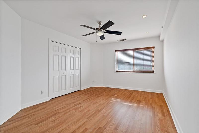 Image for property 1501 Clairmont Road B, Decatur, GA 30033