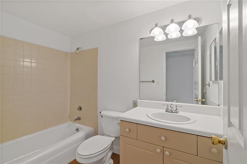 Image for property 1501 Clairmont Road B, Decatur, GA 30033