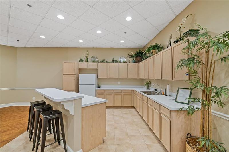Image for property 1501 Clairmont Road B, Decatur, GA 30033