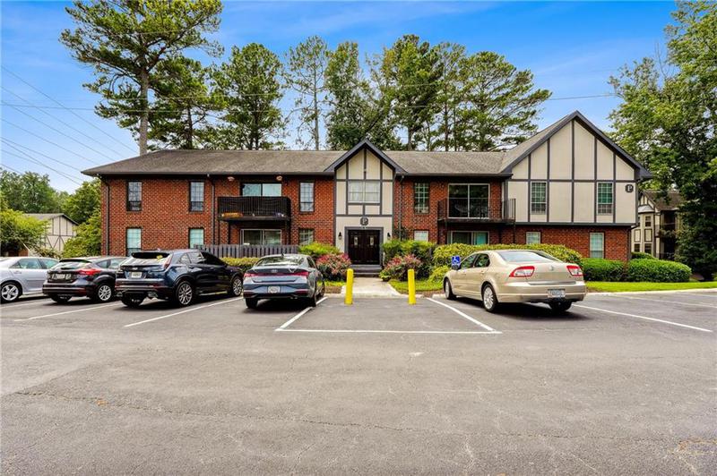 Image for property 6851 Roswell Road P-10, Sandy Springs, GA 30328