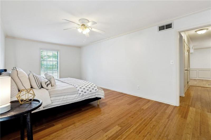 Image for property 6851 Roswell Road P-10, Sandy Springs, GA 30328