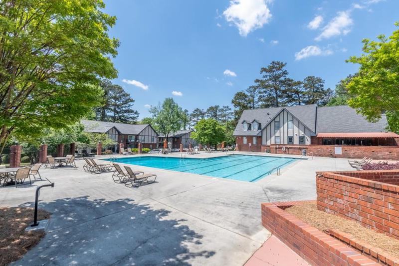 Image for property 6851 Roswell Road P-10, Sandy Springs, GA 30328