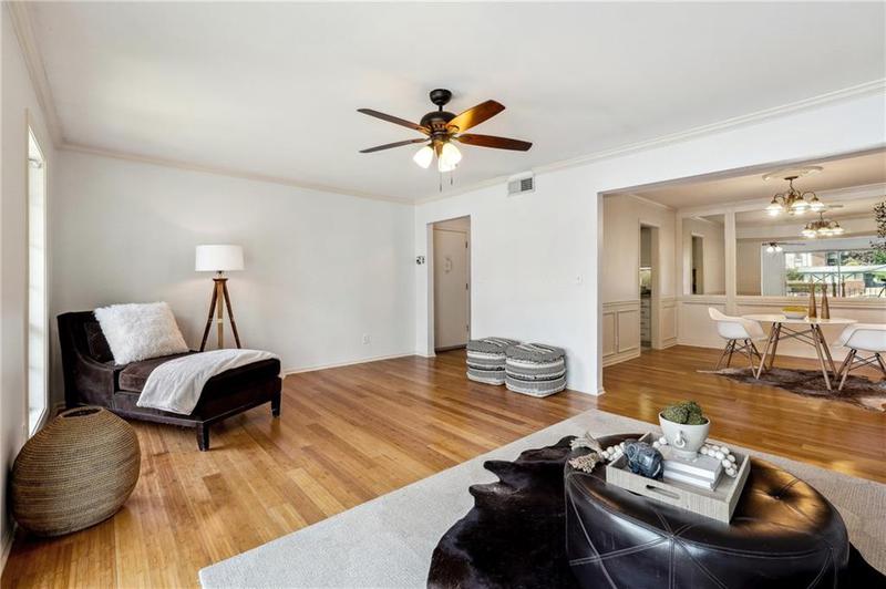 Image for property 6851 Roswell Road P-10, Sandy Springs, GA 30328