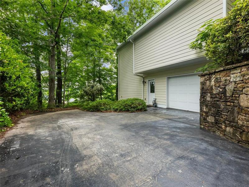 Image for property 116 RIVER SOUND Alley, Dawsonville, GA 30534