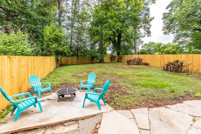 Image for property 1699 Olympian Way, Atlanta, GA 30310
