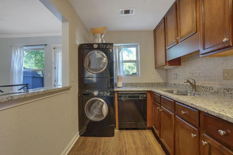 Image for property 175 River Drive A, Sandy Springs, GA 30350