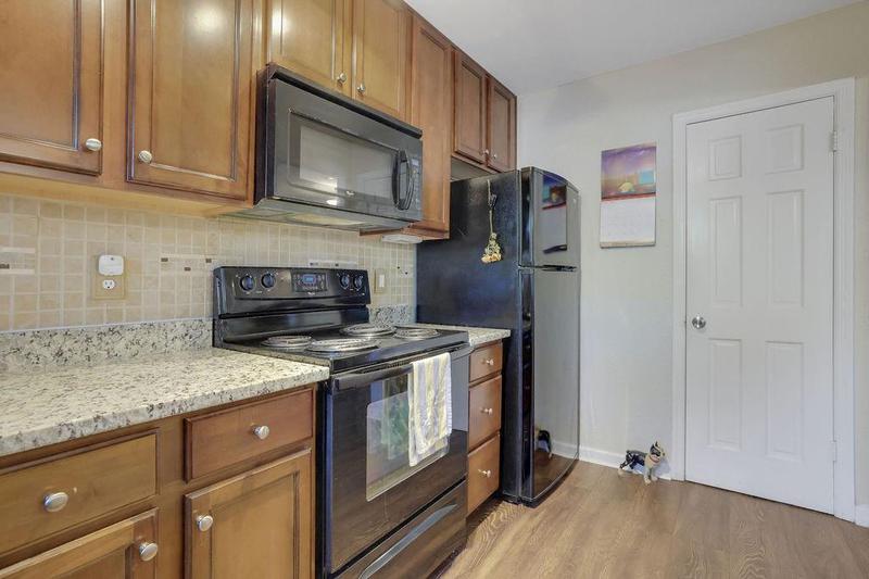Image for property 175 River Drive A, Sandy Springs, GA 30350