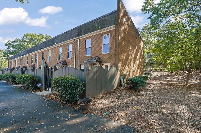 Image for property 175 River Drive A, Sandy Springs, GA 30350