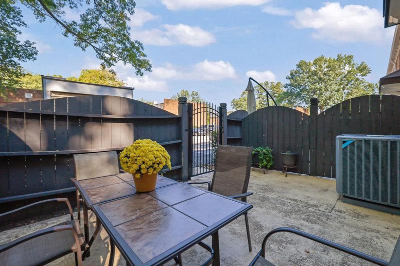 Image for property 175 River Drive A, Sandy Springs, GA 30350