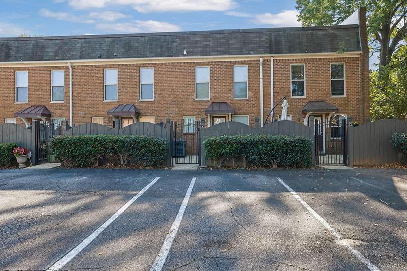 Image for property 175 River Drive A, Sandy Springs, GA 30350