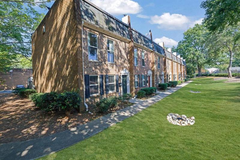 Image for property 175 River Drive A, Sandy Springs, GA 30350