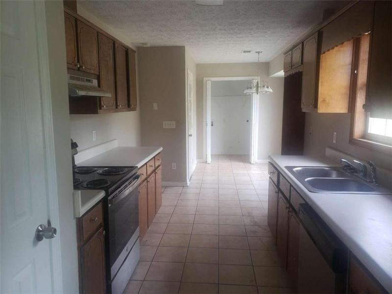 Image for property 10 Oak Wood Lane, Covington, GA 30016