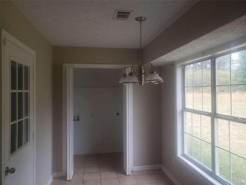 Image for property 10 Oak Wood Lane, Covington, GA 30016