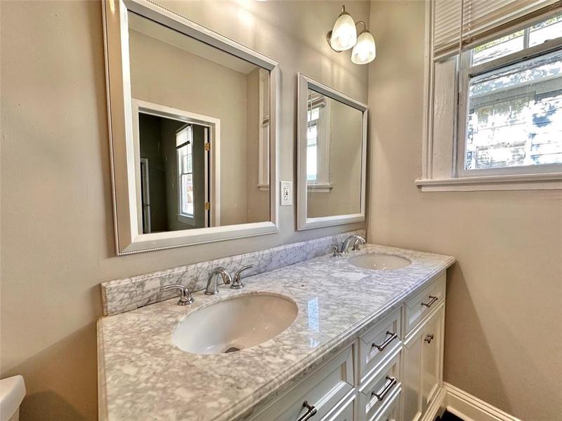 Image for property 916 Elm Street, Macon, GA 31201