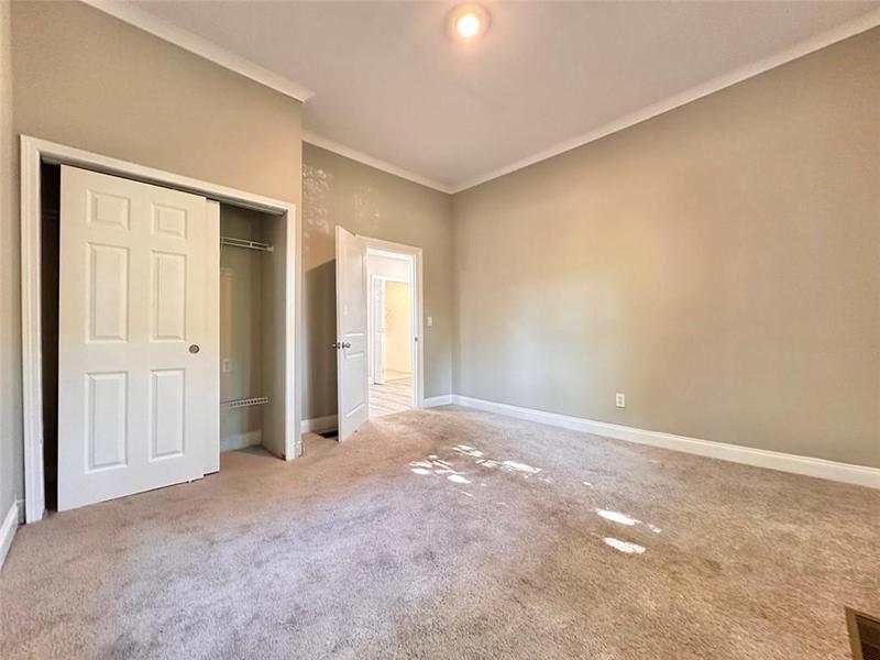 Image for property 916 Elm Street, Macon, GA 31201
