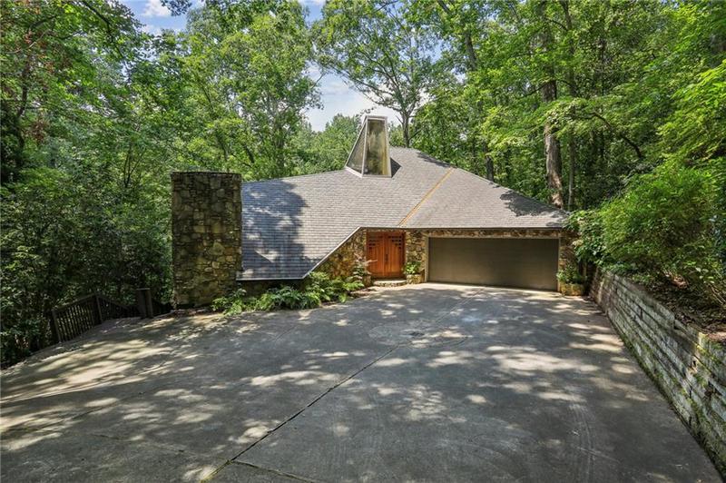Image for property 562 Pine Valley Road, Marietta, GA 30067