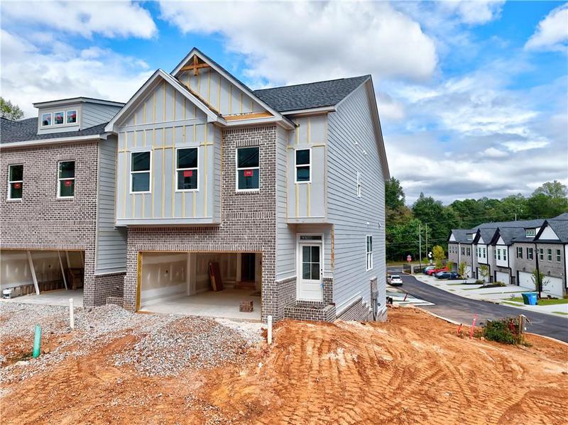 Image for property 21 Rock Park Way 27, Tucker, GA 30084