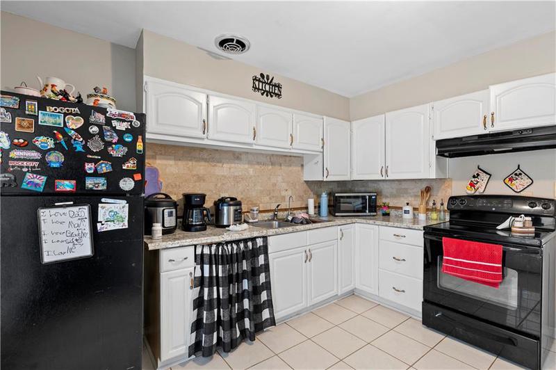 Image for property 7247 Mockingbird Trail, Riverdale, GA 30274