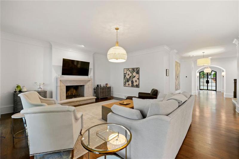 Image for property 4005 Stratford Road, Atlanta, GA 30342