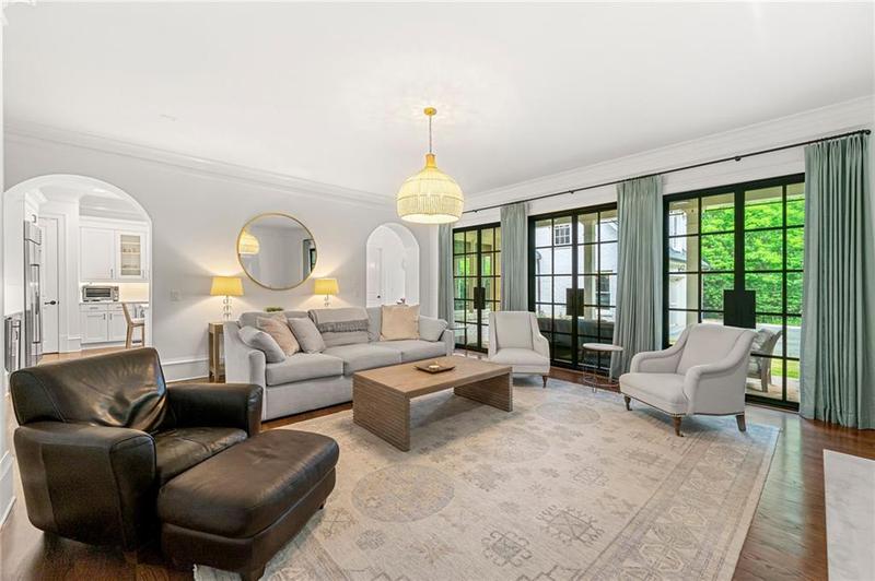 Image for property 4005 Stratford Road, Atlanta, GA 30342