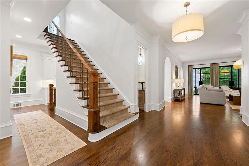 Image for property 4005 Stratford Road, Atlanta, GA 30342