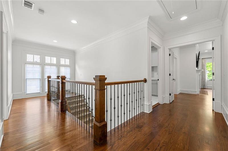 Image for property 4005 Stratford Road, Atlanta, GA 30342