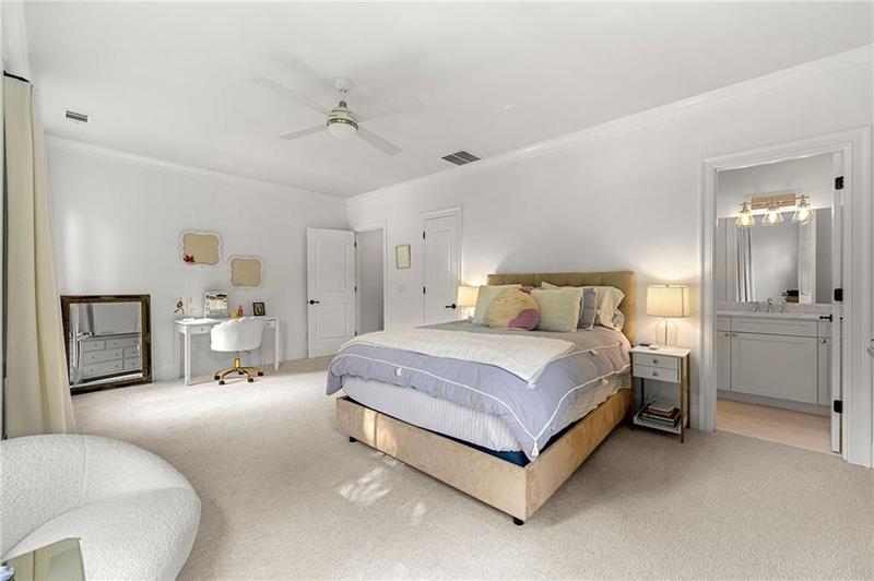 Image for property 4005 Stratford Road, Atlanta, GA 30342