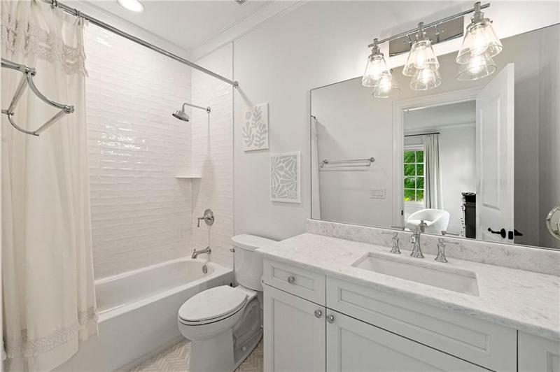 Image for property 4005 Stratford Road, Atlanta, GA 30342