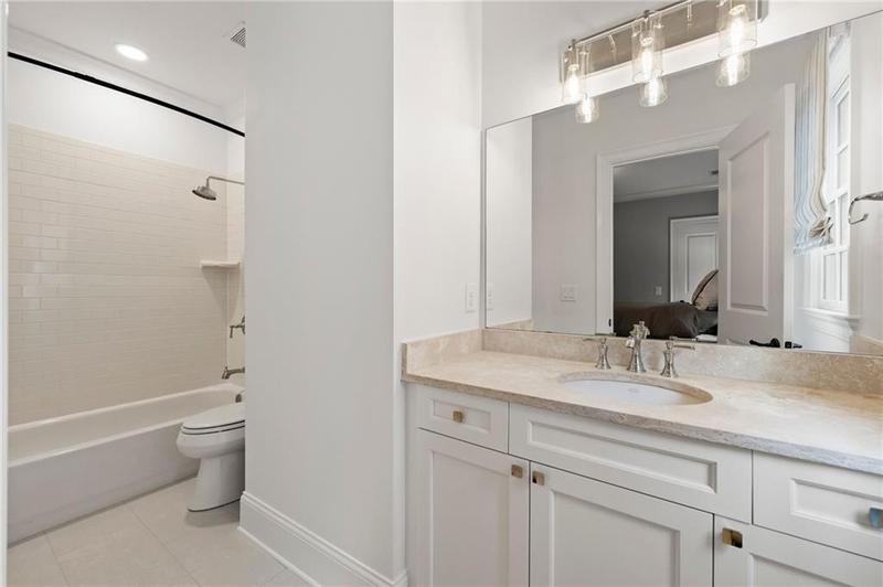 Image for property 4005 Stratford Road, Atlanta, GA 30342