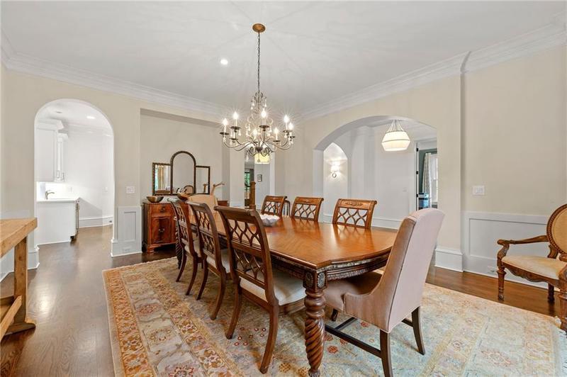 Image for property 4005 Stratford Road, Atlanta, GA 30342